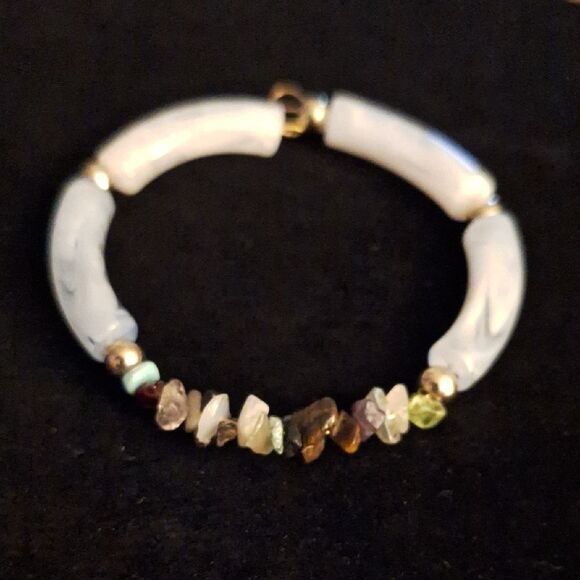 🎁Elegant bracelet with multicolor Gemstones and blue & white bead accents - Picture 2 of 4